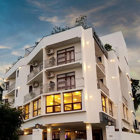 Grand 7 Hotel -Kesbewa Piliyandala Buitenkant foto