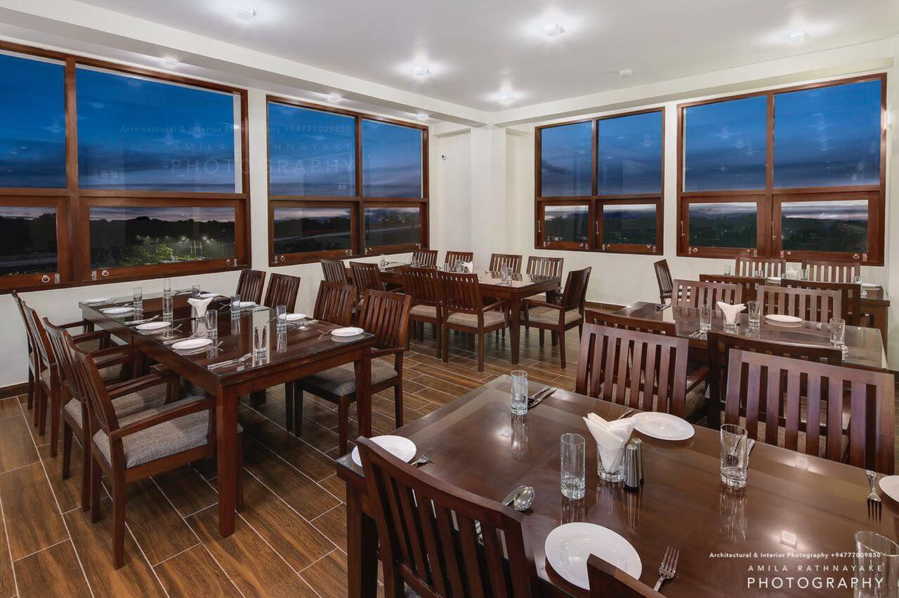 Grand 7 Hotel -Kesbewa Piliyandala Buitenkant foto